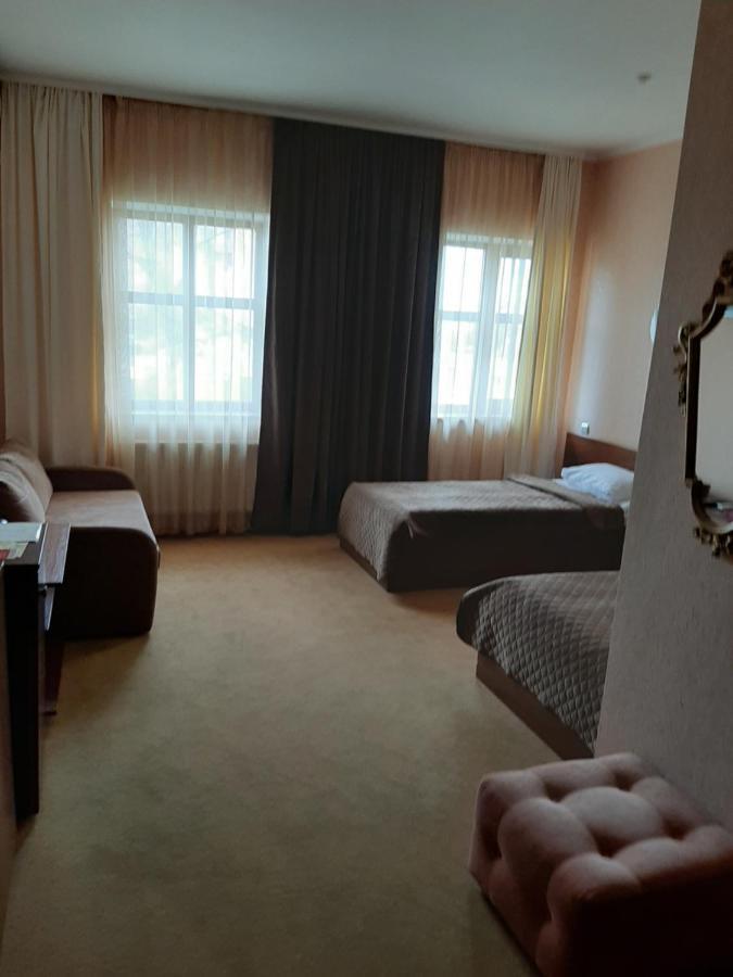 Stara Vezha Hotel Boryspilʼ Esterno foto